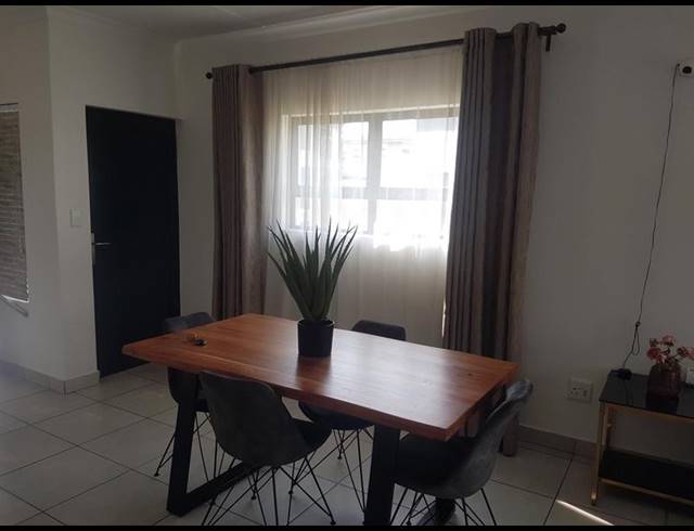 3 BEDROOM HOUSE FOR SALE IN THATCHFIELD